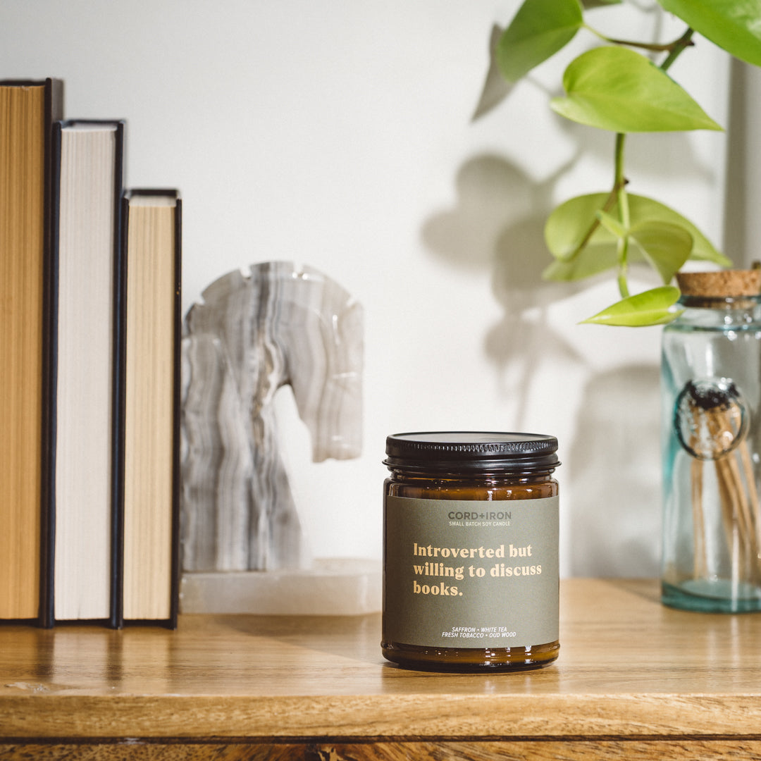 Willing to Discuss Books – Book Lovers Candle