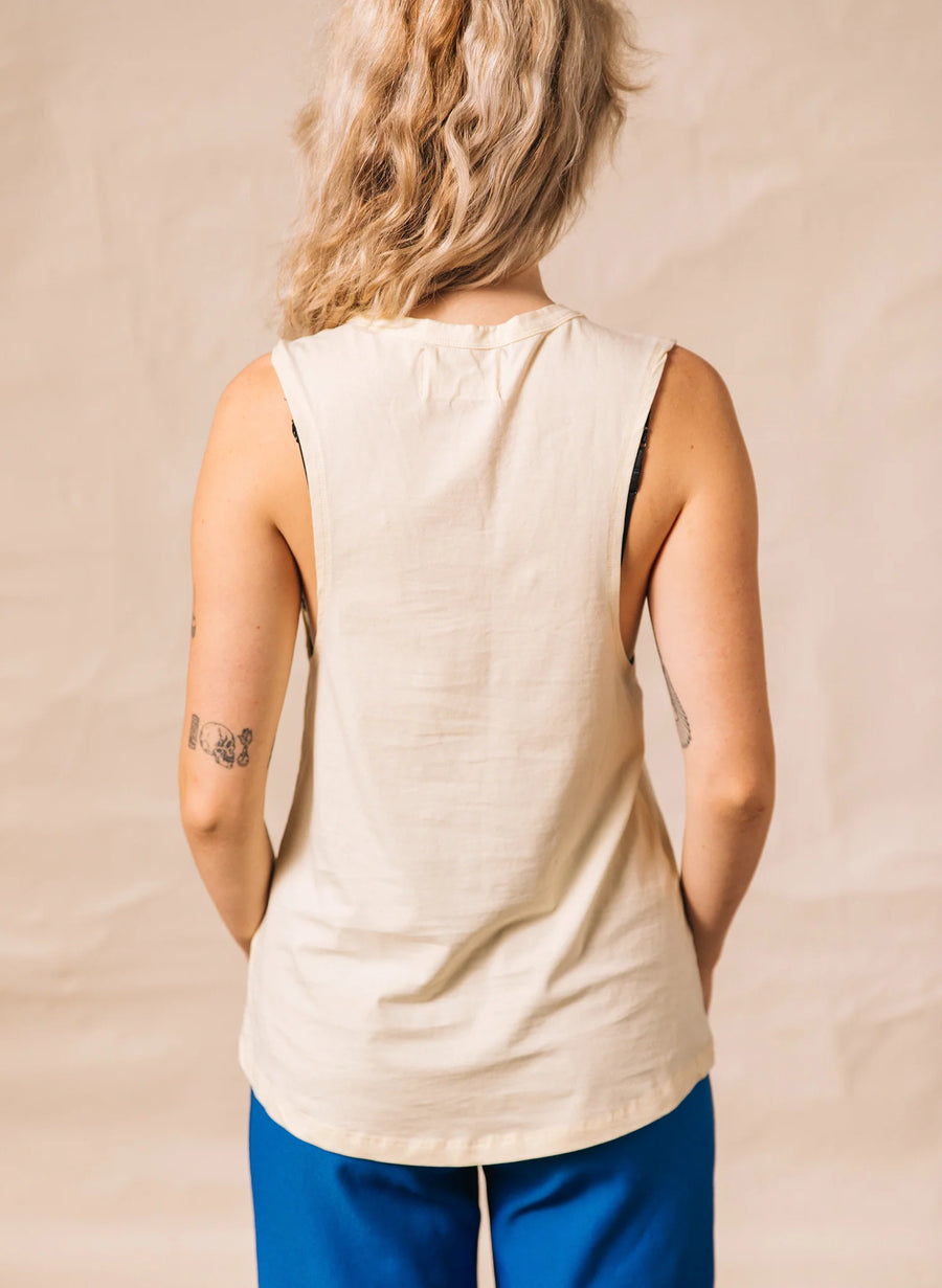 Hang in There Muscle Tee